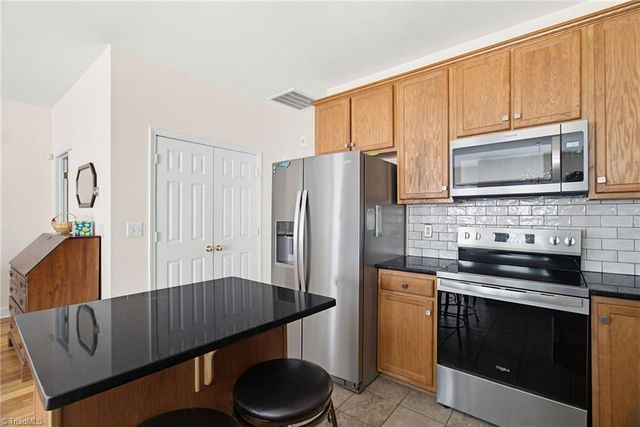 1703 Silver Chase Court, Winston-salem, NC 27127