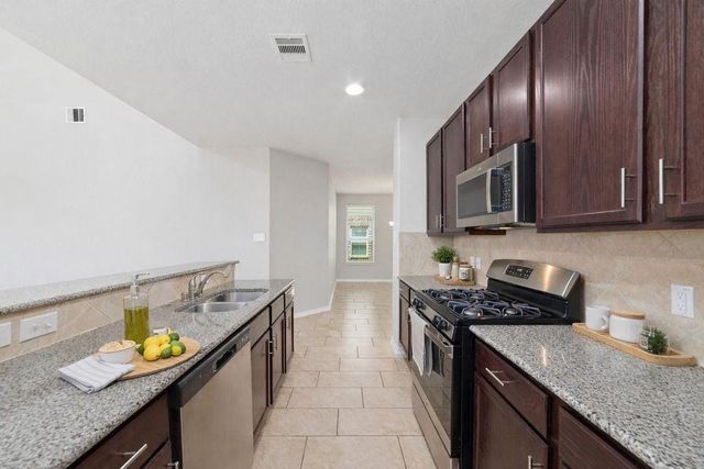 2707 Golden Hills Court, Fresno, TX 77545