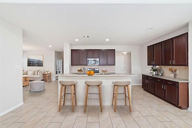 2707 Golden Hills Court, Fresno, TX 77545