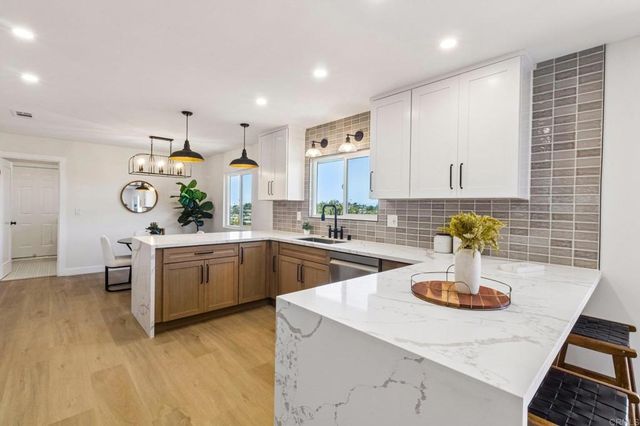 221 Colina, Vista, CA 92084