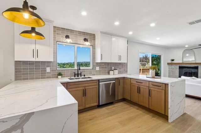 221 Colina, Vista, CA 92084