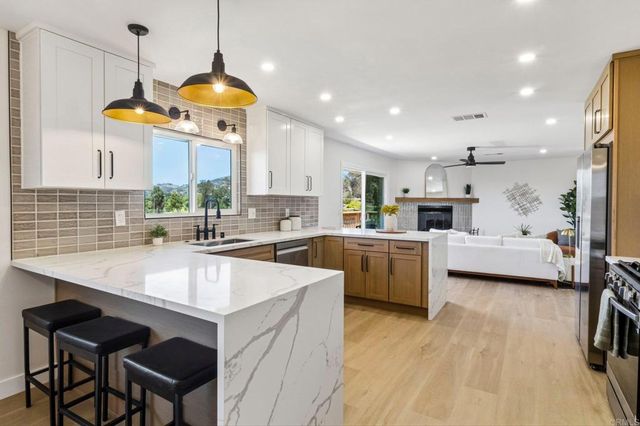 221 Colina, Vista, CA 92084
