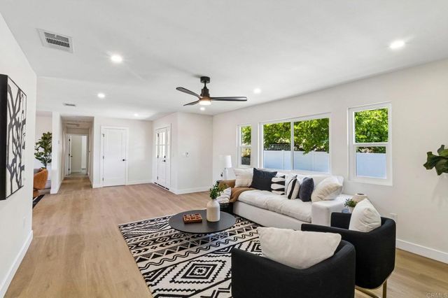 221 Colina, Vista, CA 92084