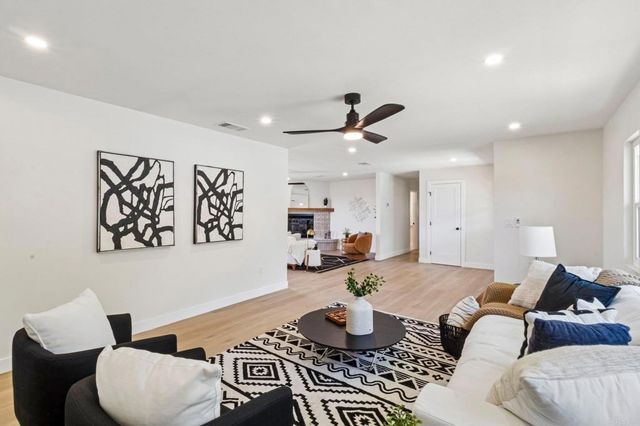 221 Colina, Vista, CA 92084