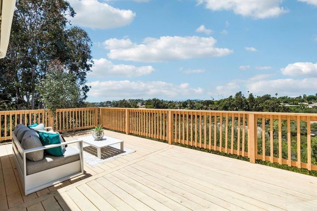 221 Colina, Vista, CA 92084