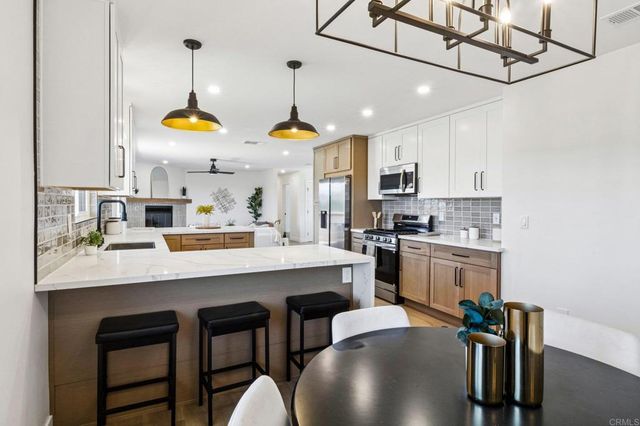 221 Colina, Vista, CA 92084