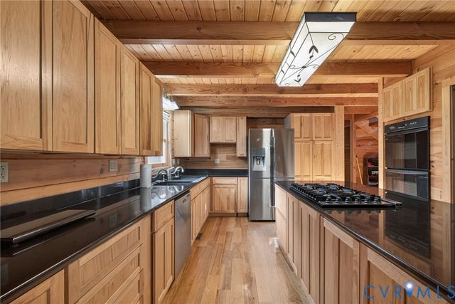 3310 Lake Dr, Goochland, VA 23153