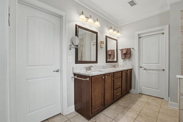 1434 Highland Wood Court, Auburn, GA 30011