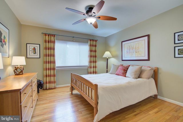 1442 YELLOWWOOD CT, Reston, VA 20190