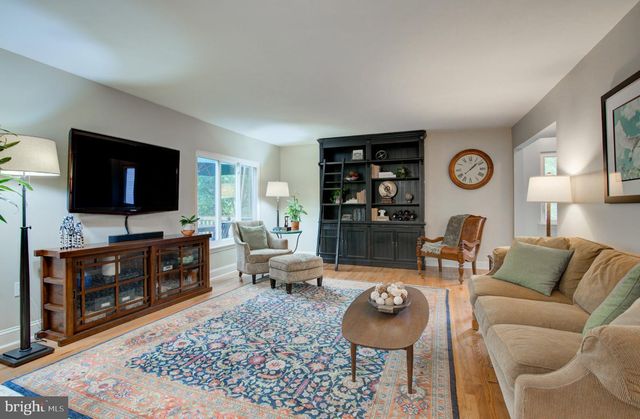 1442 YELLOWWOOD CT, Reston, VA 20190