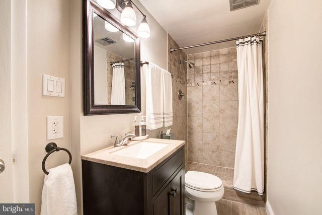 1442 YELLOWWOOD CT, Reston, VA 20190