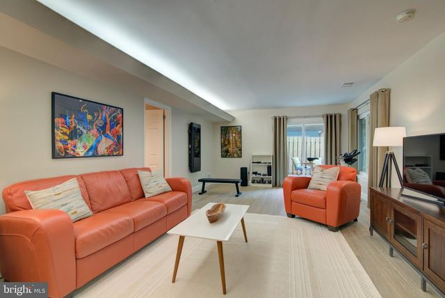 1442 YELLOWWOOD CT, Reston, VA 20190