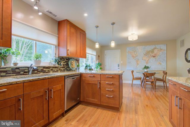 1442 YELLOWWOOD CT, Reston, VA 20190
