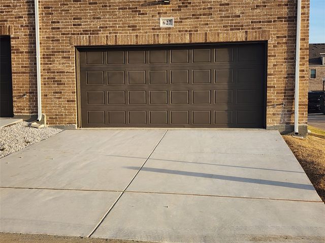 627 Redwood Way, Mansfield, TX 76063