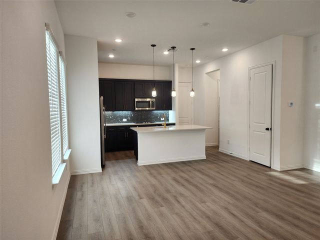 627 Redwood Way, Mansfield, TX 76063