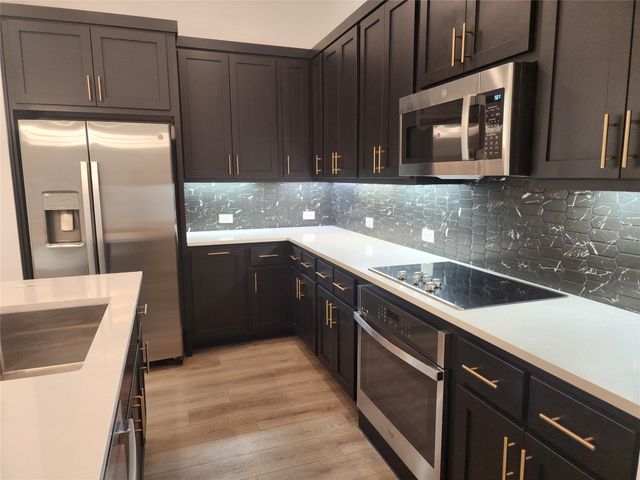 627 Redwood Way, Mansfield, TX 76063