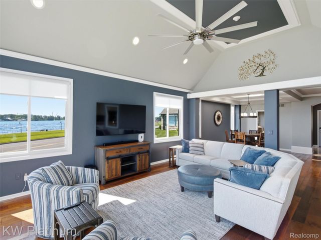 1842 Edison Shores Place, Port Huron, MI 48060
