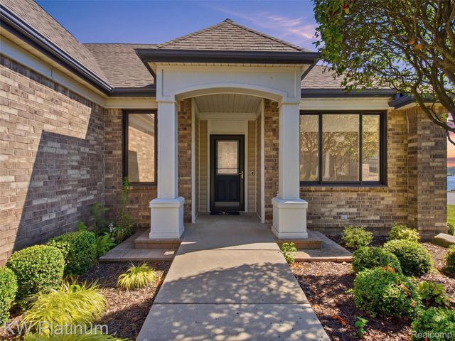 1842 Edison Shores Place, Port Huron, MI 48060