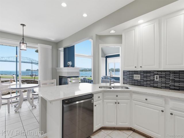 1842 Edison Shores Place, Port Huron, MI 48060
