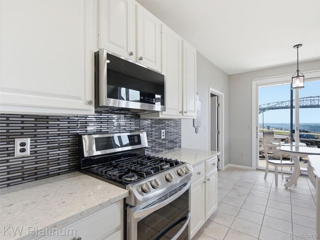 1842 Edison Shores Place, Port Huron, MI 48060