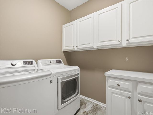 1842 Edison Shores Place, Port Huron, MI 48060