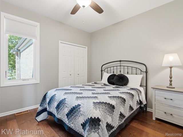 1842 Edison Shores Place, Port Huron, MI 48060