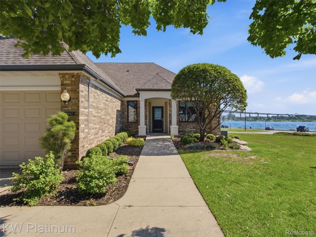 1842 Edison Shores Place, Port Huron, MI 48060