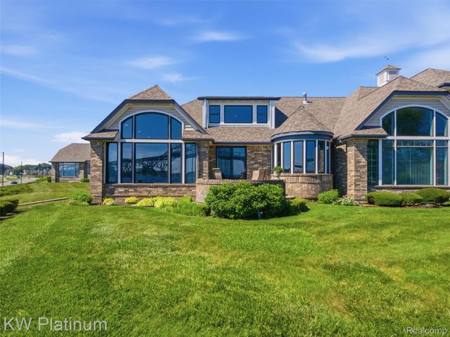 1842 Edison Shores Place, Port Huron, MI 48060