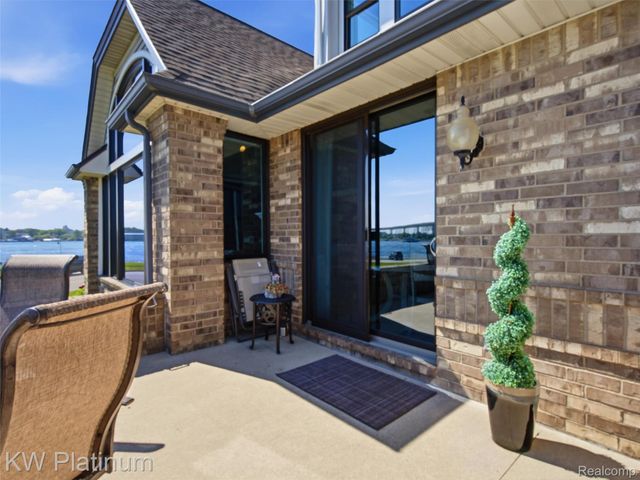 1842 Edison Shores Place, Port Huron, MI 48060