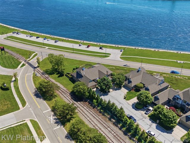 1842 Edison Shores Place, Port Huron, MI 48060
