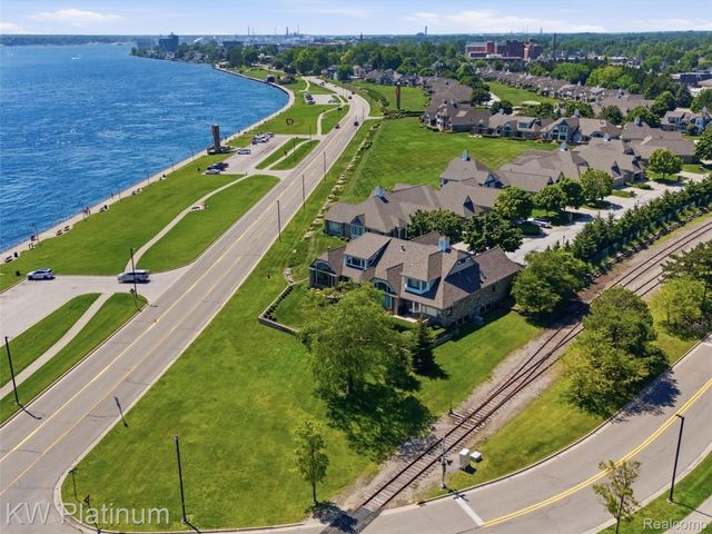 1842 Edison Shores Place, Port Huron, MI 48060