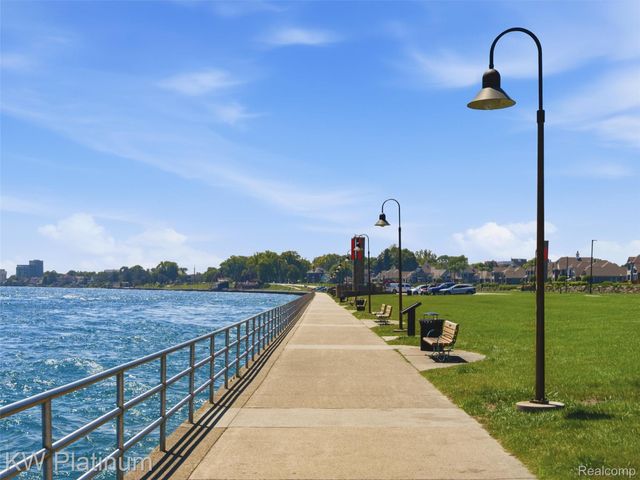1842 Edison Shores Place, Port Huron, MI 48060