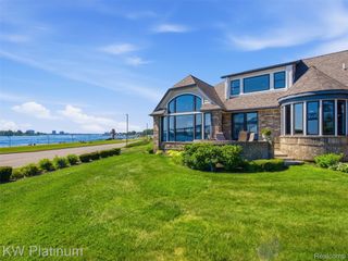 1842 Edison Shores Place, Port Huron, MI 48060
