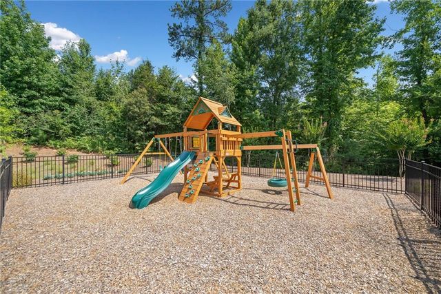 368 Murray Way, Lilburn, GA 30047