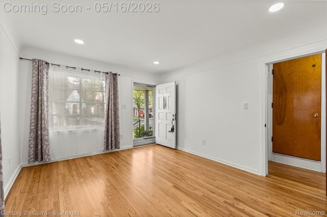 22920 Oxford Street, Dearborn, MI 48124