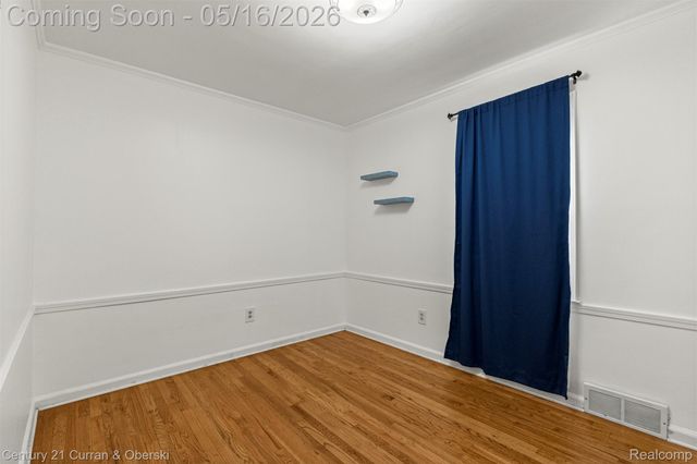 22920 Oxford Street, Dearborn, MI 48124