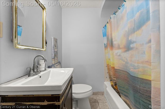22920 Oxford Street, Dearborn, MI 48124