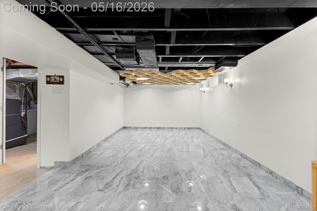 22920 Oxford Street, Dearborn, MI 48124