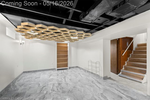 22920 Oxford Street, Dearborn, MI 48124