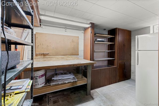 22920 Oxford Street, Dearborn, MI 48124