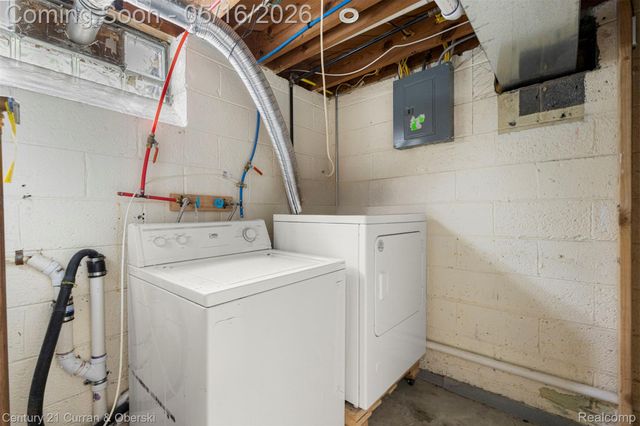 22920 Oxford Street, Dearborn, MI 48124