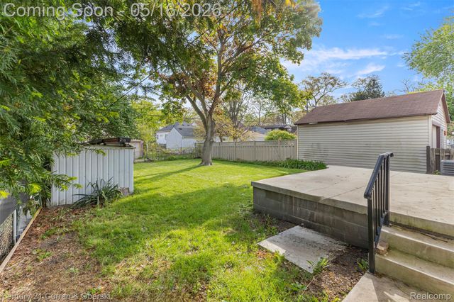 22920 Oxford Street, Dearborn, MI 48124