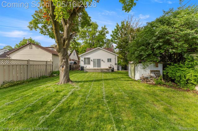 22920 Oxford Street, Dearborn, MI 48124