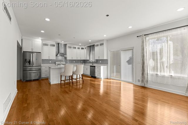 22920 Oxford Street, Dearborn, MI 48124