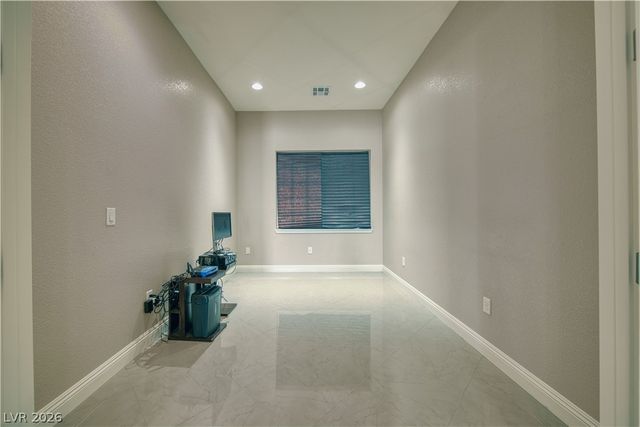 2890 Oakleaf Avenue, Pahrump, NV 89048