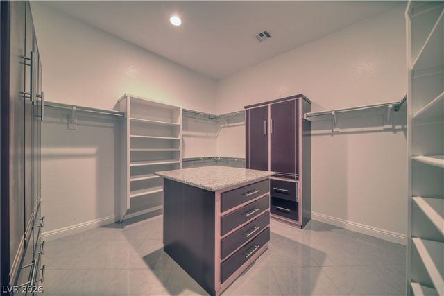 2890 Oakleaf Avenue, Pahrump, NV 89048