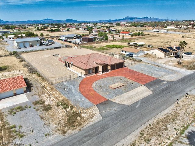 2890 Oakleaf Avenue, Pahrump, NV 89048