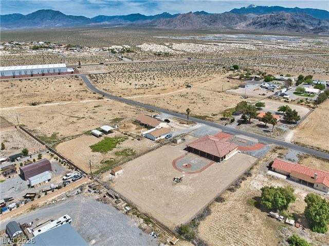 2890 Oakleaf Avenue, Pahrump, NV 89048