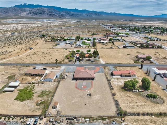 2890 Oakleaf Avenue, Pahrump, NV 89048