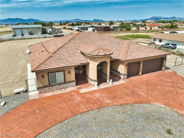 2890 Oakleaf Avenue, Pahrump, NV 89048